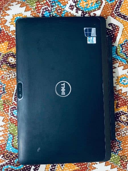 Dell Laptop / Tablet Core i3 - 4th Generation ( HD Touch Screen )