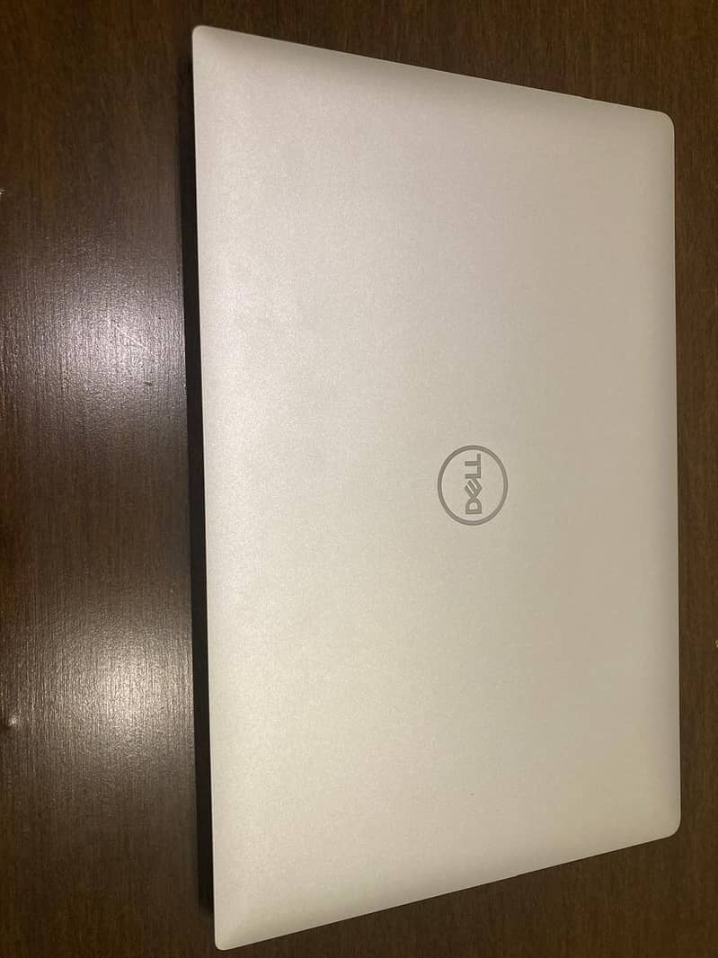 Dell gaming laptop XPS 9570 / i5 8GB /Nvidia GTX 1050/