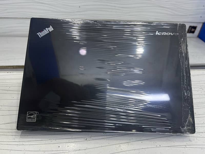 Lenovo x250 core i3 5th Generation in 10/10 Condition