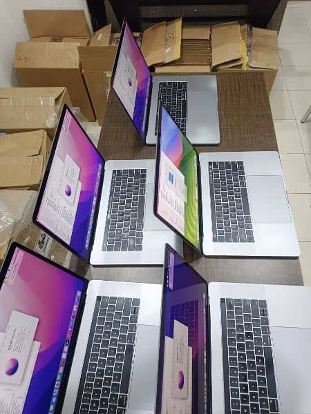 10 UNITS MACBOOK PRO 2018 CTO 15 INCH TOUCHBAR 2.9 CORE I9 32GB 512GB