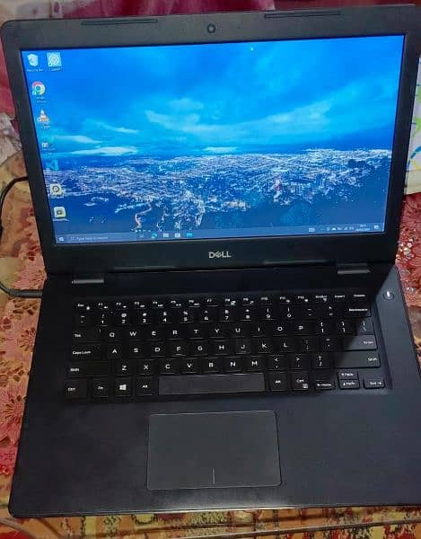 7th generation 256gb ssd 8gb ram DDR 4 + 500 gb hard drive
