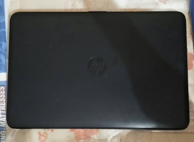 HP core i5 6th generation dual graphics AMD Radeon(TM) R5 M330 Laptop.
