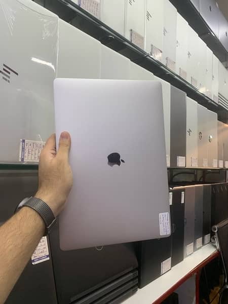 MACBOOK PRO 2019 16” inches