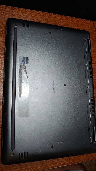 Dell latitude 3379