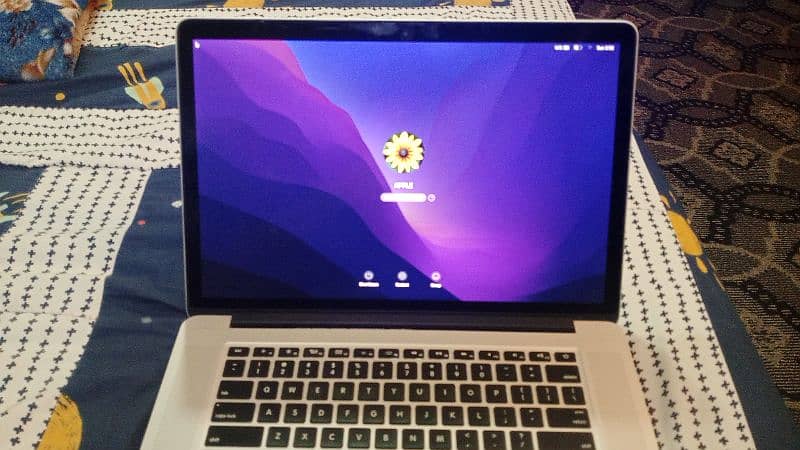 Apple MacBook pro A1398 2015l Fresh USA Stock