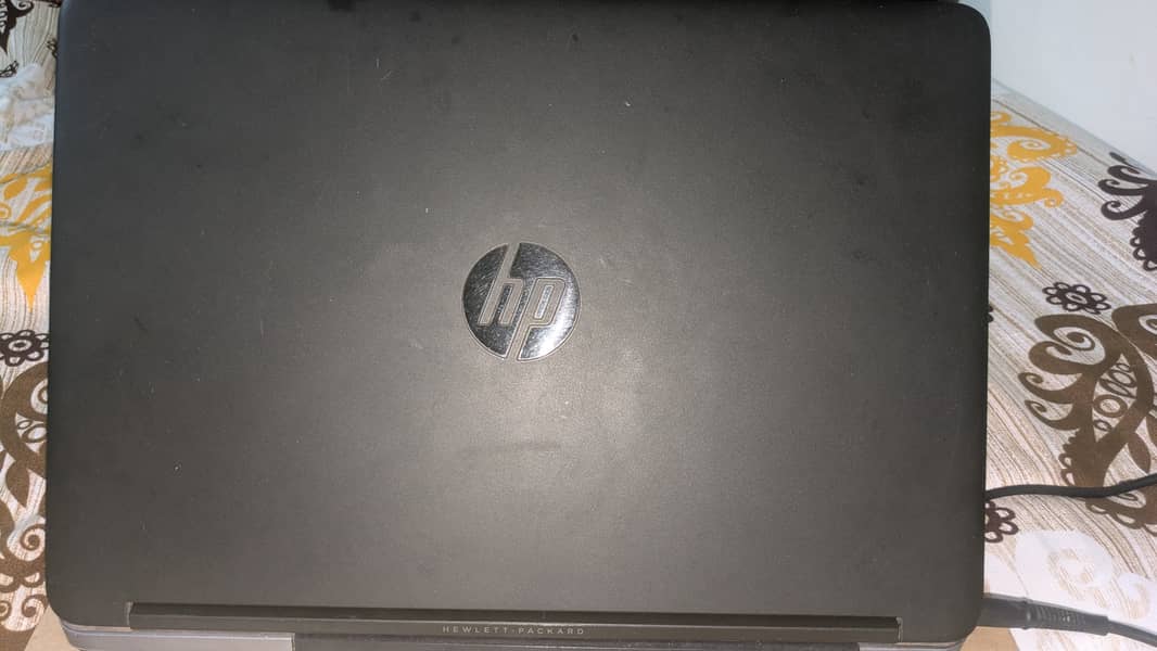 hp ka AMD A4 hy built in graphic card 8 gb ram and 128 ssd