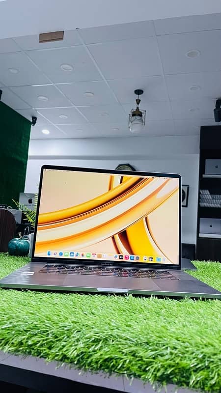 Macbook Pro 2020 M1 Chip 13”inch 16Gb Ram 1TbSSD