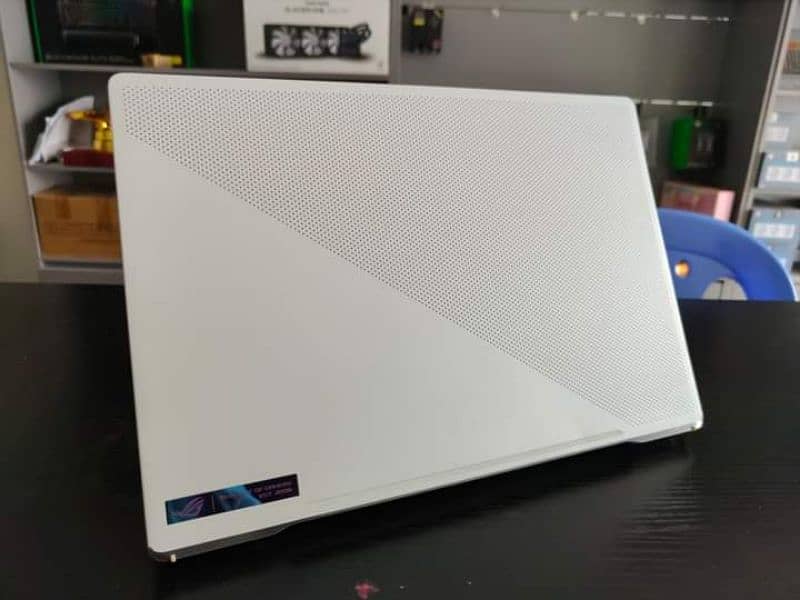 Asus ROG zephyrus G15 Contact 03079460312(