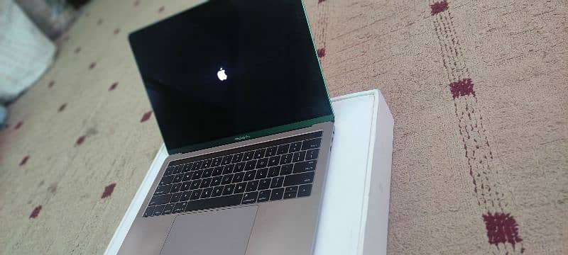 "MacBook Pro 2016 - Immaculate Condition"
