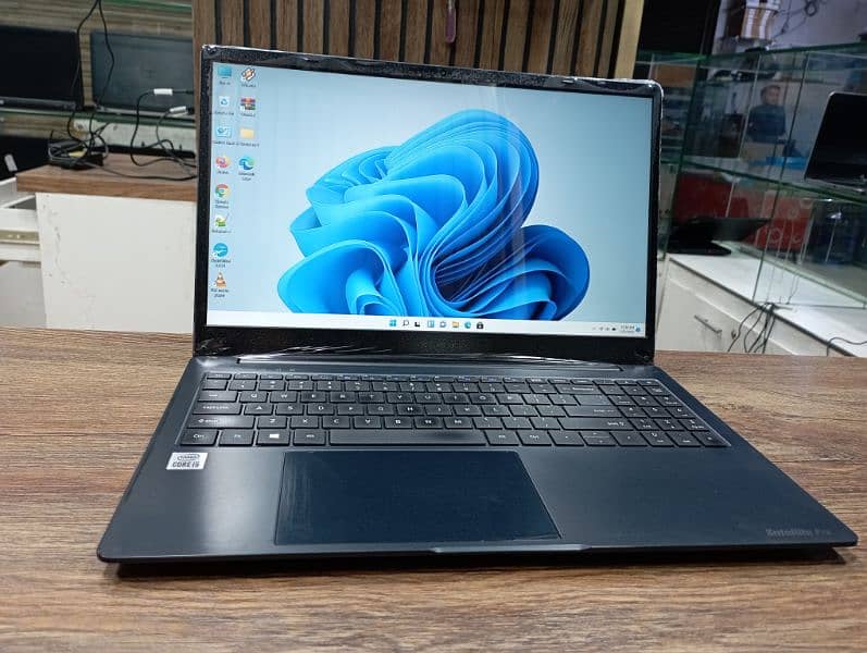 10th Gen core i5 8 gb ram 256 gb nvme SSD 15.6