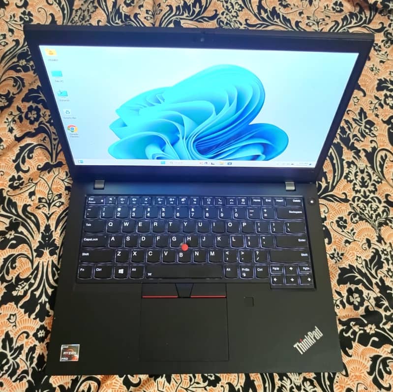 Lenovo Ryzen 7 (8Core 16CPUs) 2GB dedicated Radeon Graphic Card 14