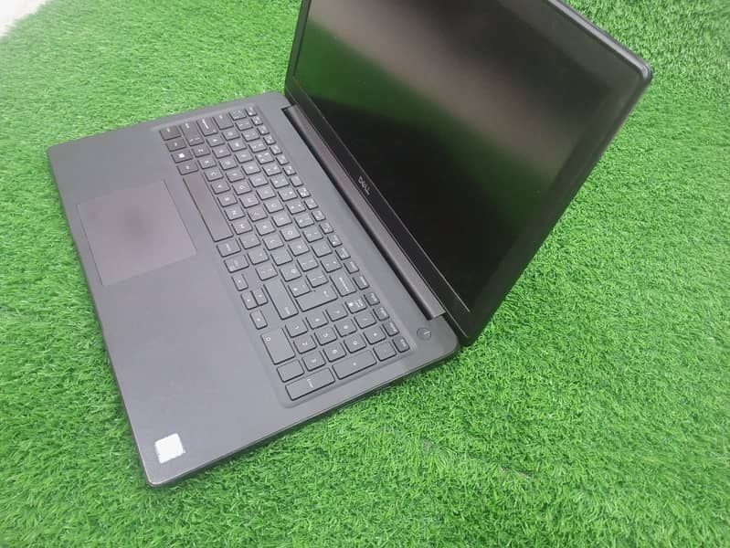 Dell Latitude 3500: Reliable Business Laptop