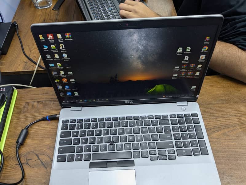 Dell Latitude 5511i7-10850H 16gb/512GB New Condition