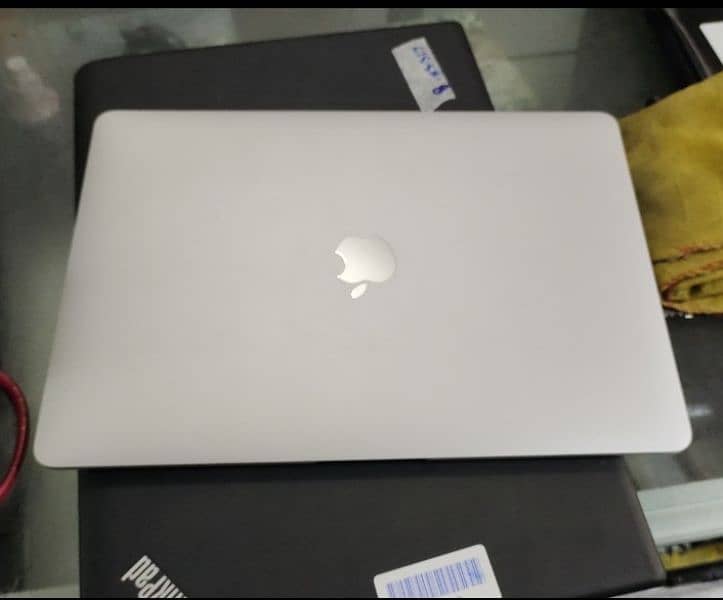 MacBook air A2337