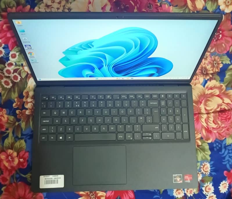 DELL 3515 Ryzen 5 11thGEN 16GB RAM 512GB SSD 2GB Graphic Card 15.6