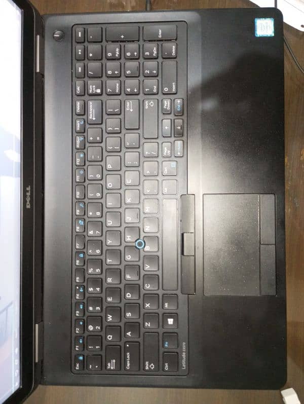 DELL LATITUDE E5570