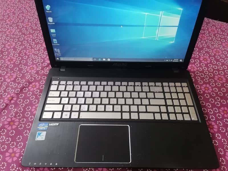 Asus laptop core i5, 3rd gen, 4 gb ram, 320 gb hdd, back light keypad