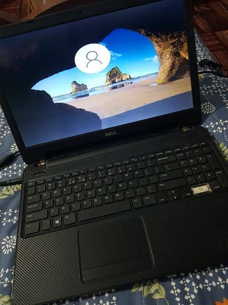 DELL i3 2nd Generation 4/128 GB SSD