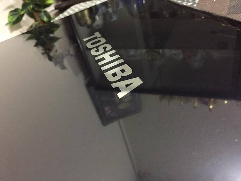 Toshiba SATELLITE MULTIMEDIA Laptop 17in Screen best for online class