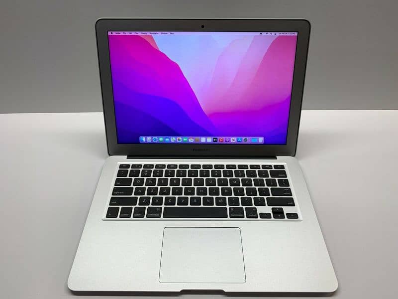 MacBook Air, Slim i5 Laptop