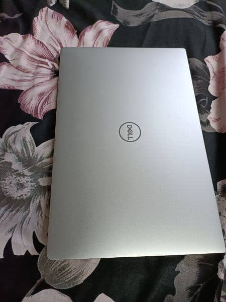 Dell Xps 7390 in new condition Exchange Possible with good Mobil