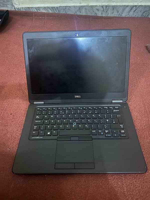 Dell core i7 8/256 ssd