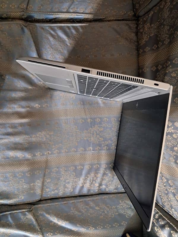 HP Elitebook 840 G5 [9.5/10]