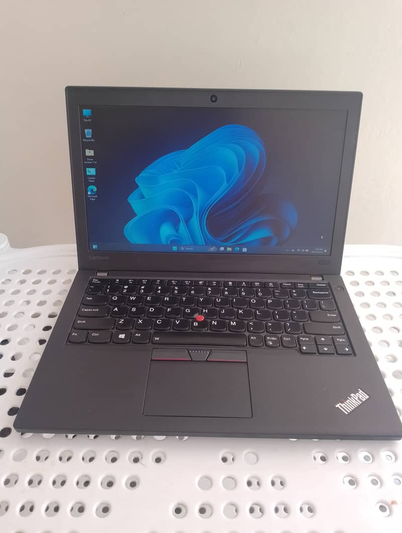 Lenovo ThinkPad X270