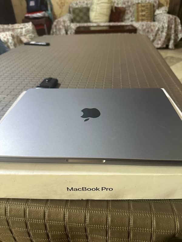 Macbook Pro M1 2021 14 Inch