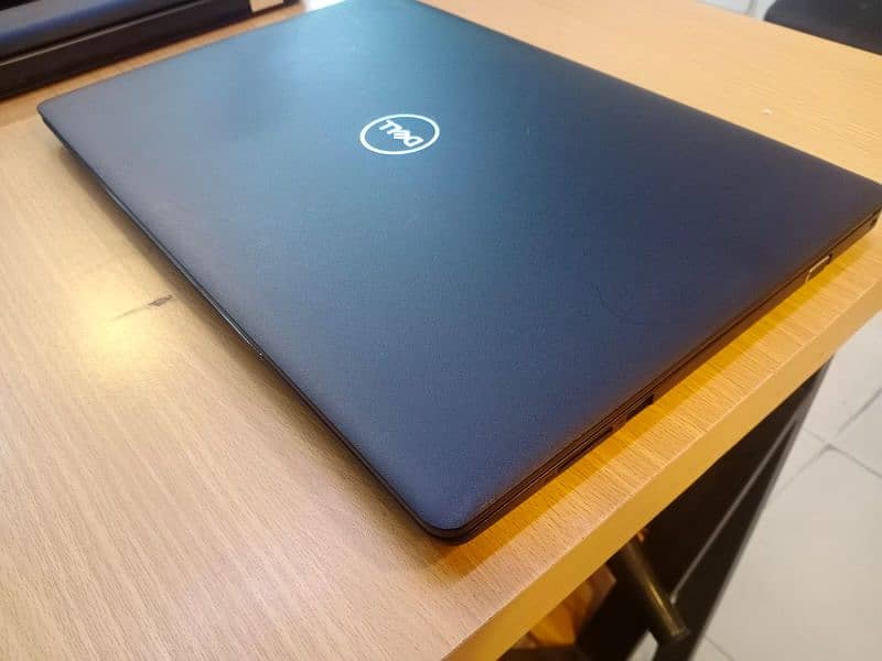 DELL LATITUDE 3590 i7 8TH GEN GRAPHIC