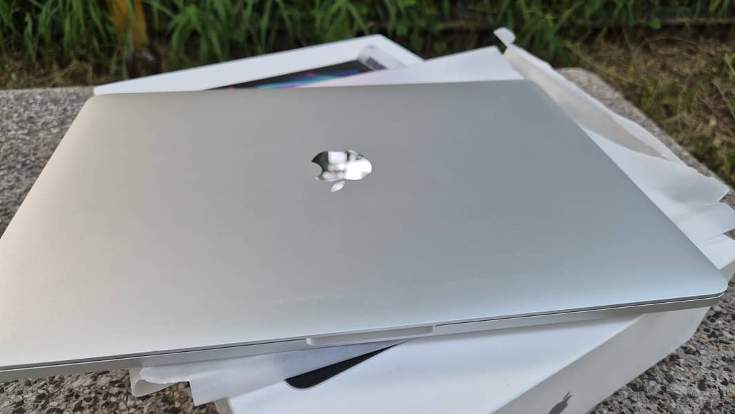 macbook pro m2 -256GB, Brand new condition