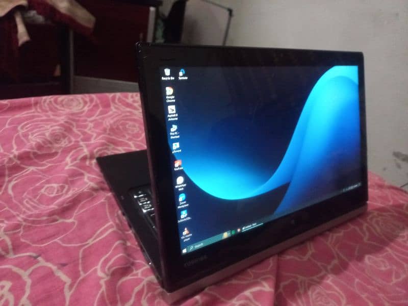toshiba laptop 6 generation touch screen with graphic card
