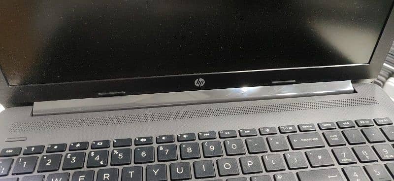 hp 255g7 razen 5 8 gb ram ha 256ssd graphic ha