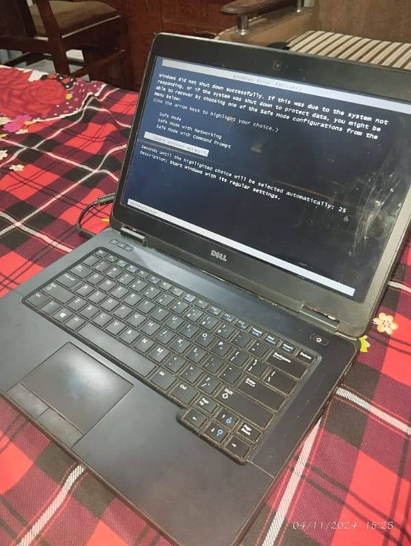 DELL laptop core i5 4th generation battery not work 4gb RAm 512GB ROM