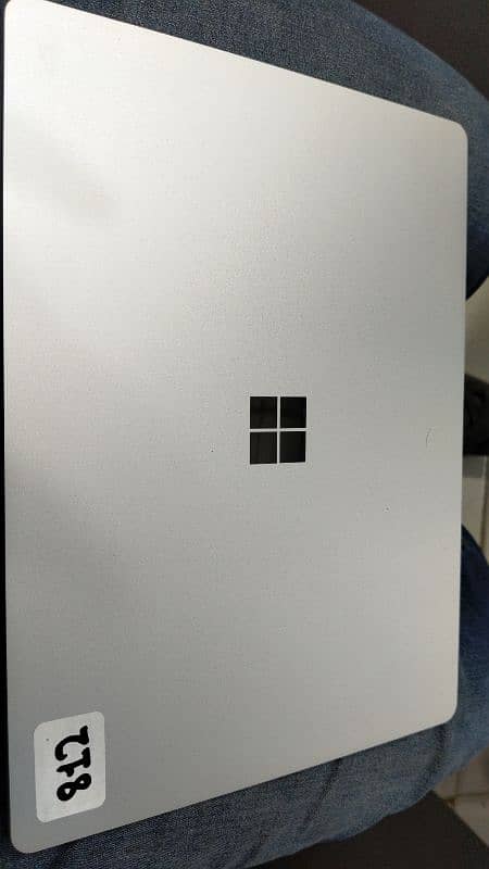 Microsoft surface laptop go 2 i5 10th generation 16gb 256gb SSD