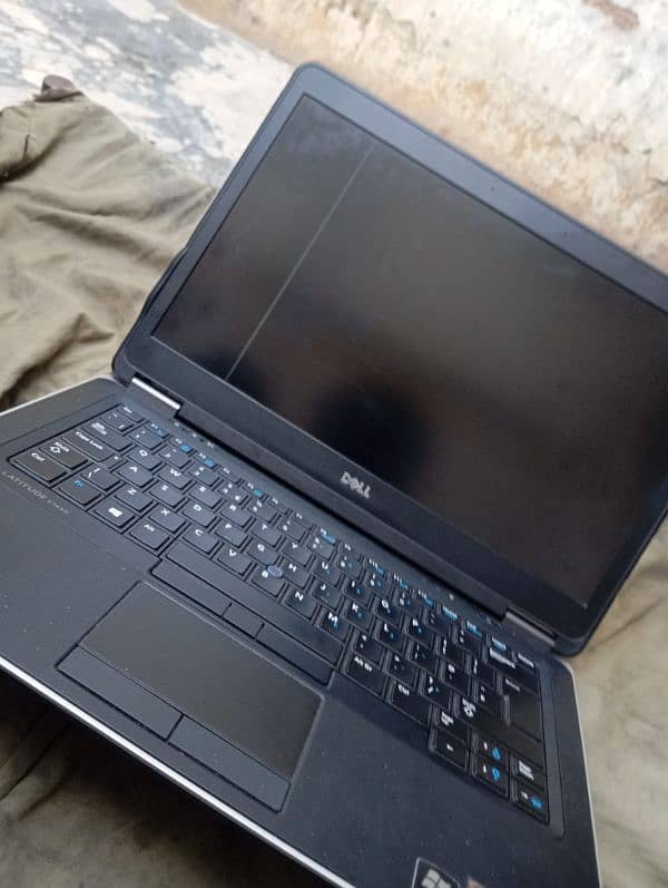 Dell latitude E 7440