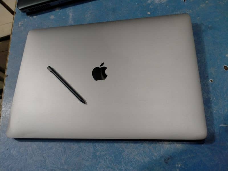 Mazy Krooo Apple MacBook Pro 2019 16