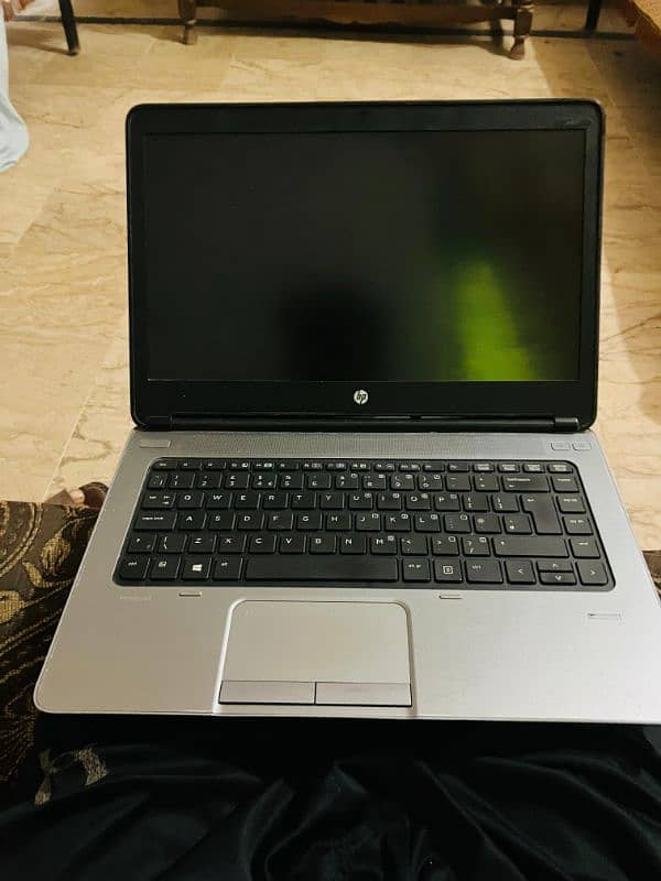 Core i5 generation 4 , 8GB Ram , 128 GB SSD
