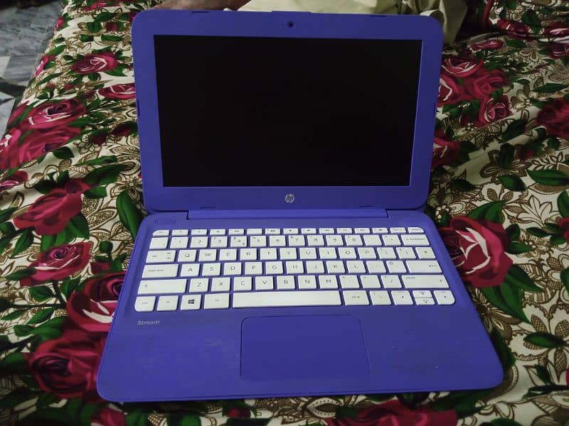 Hp Stream book Windows OS 2/32