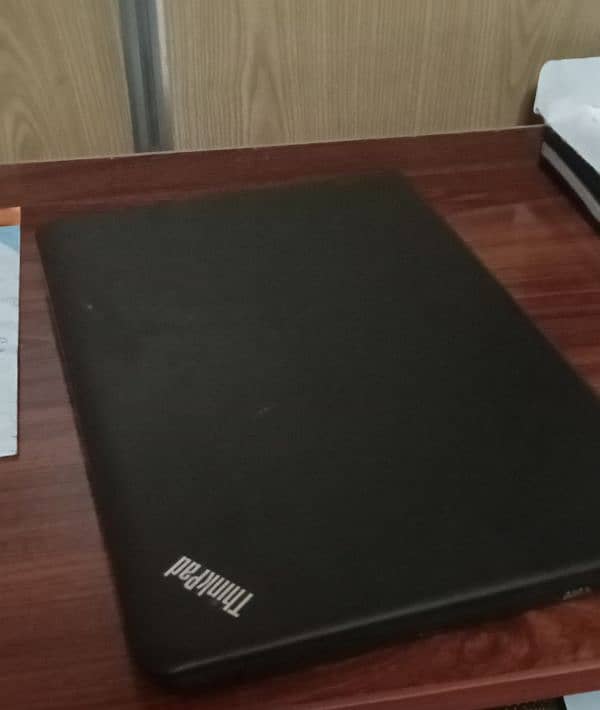 Lenovo ThinkPad E550 5th generation 4 ram / 300 rom