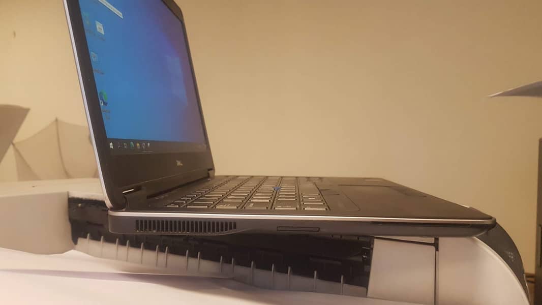 Dell e7440
