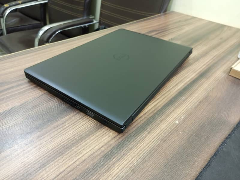 Dell Latitude 3570 Core i5-6th 2.3 GHz Gen 8GB Ram 256GB SSD 15.6