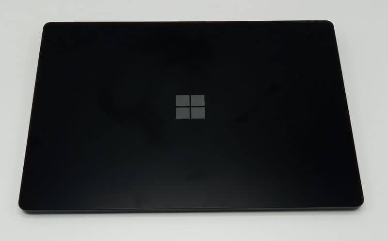 Microsoft Surface Laptop3,10th Gen Intel Core i5, 8GB RAM,256GB SSD