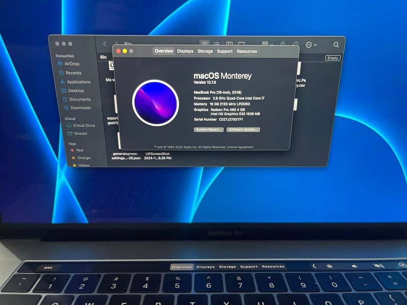 MacBook pro 2016 15 inch core i7