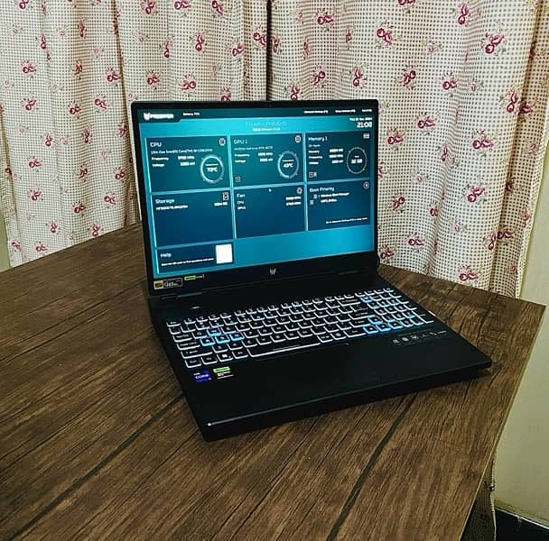 Core i9 , 4070 , Acer Predator Helios Neo 16 .