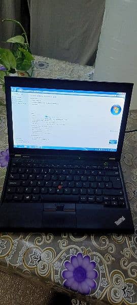 Lenovo thinkpad i5 4gb/300gb