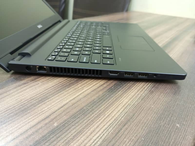 Dell Latitude 3570 Core i3-6th 2.3 GHz Gen 8GB Ram 256GB SSD 15.6