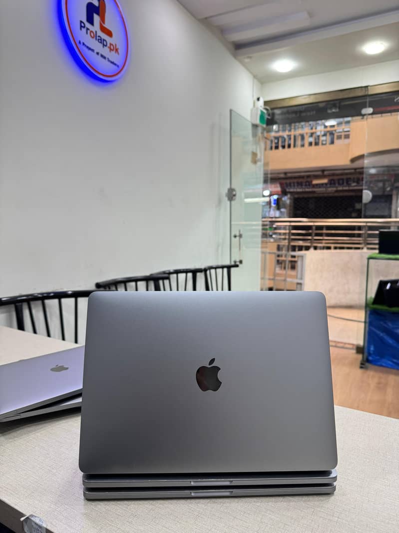 MacBook Pro / 13-inch,2019 / 16GB RAM 1TB SSD