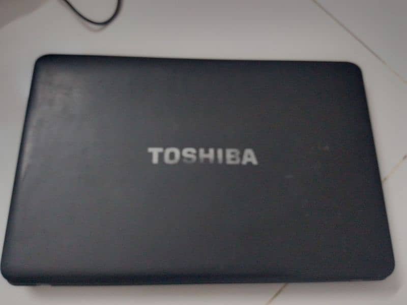 Toshiba ka laptop hai nice condition mei hai