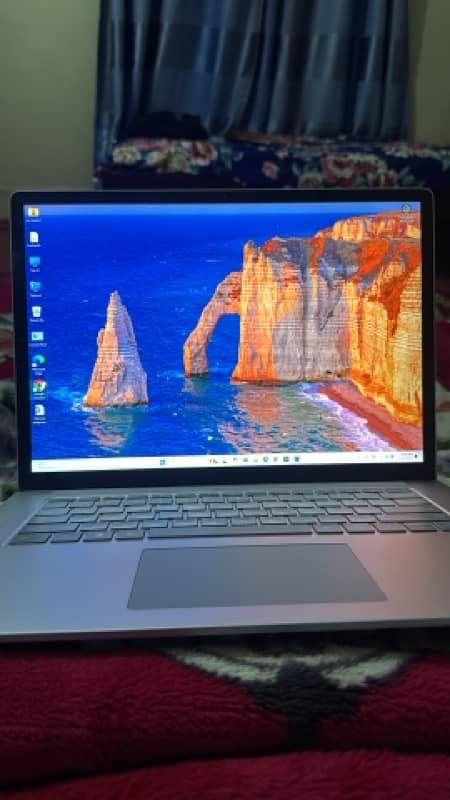 microsoft surface book i7/10th gen